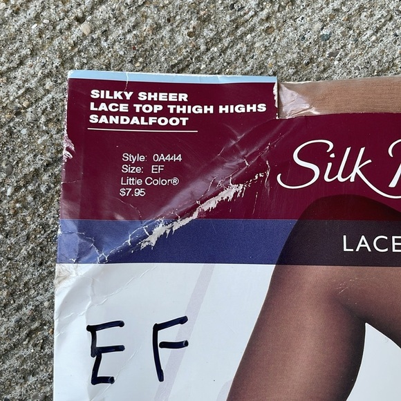 Hanes Silk Reflections Silky Sheer Lace Top Thigh High Pantyhose Nylons - Picture 2 of 5